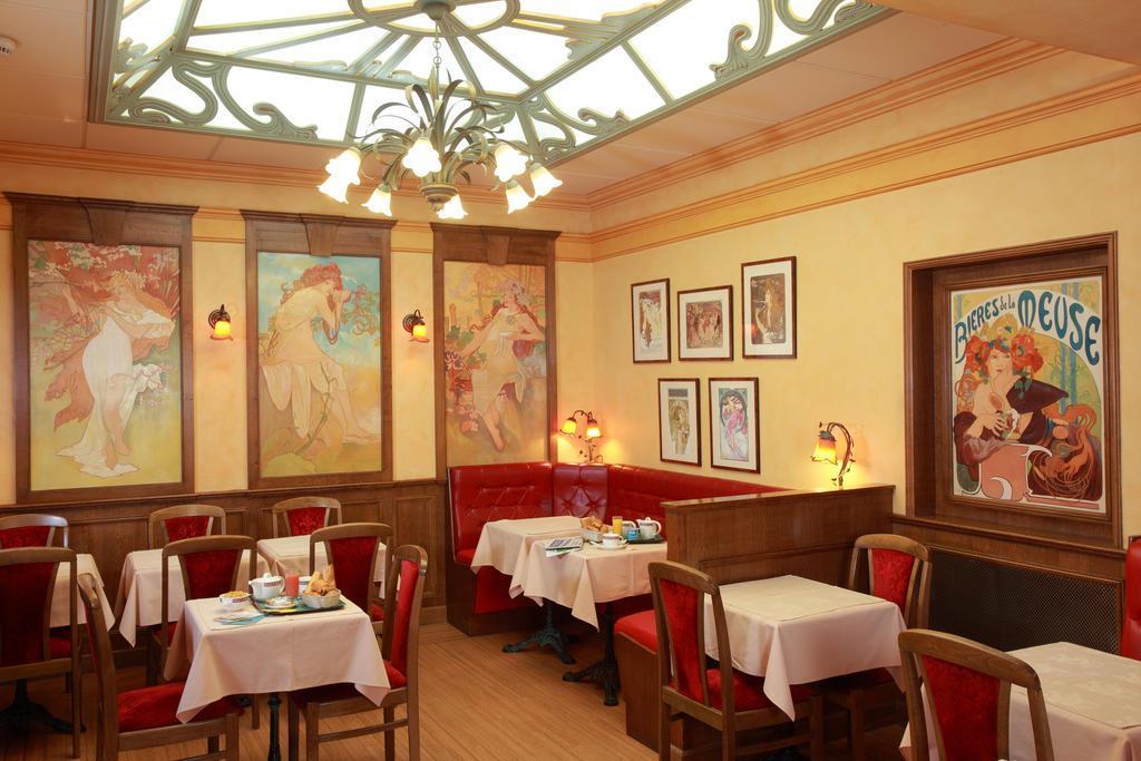Hotel De La Paix Лил Екстериор снимка