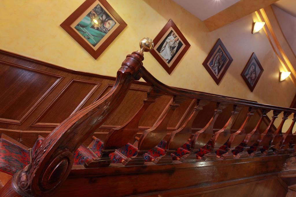 Hotel De La Paix Лил Екстериор снимка